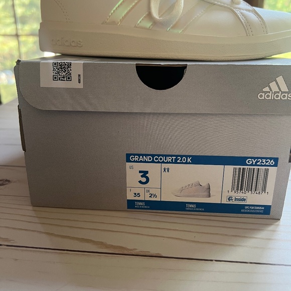 Adidas Grand Court 2.0 Kids Sneakers | White/Iridescent stripes | Size 3 | NIB - Picture 12 of 12
